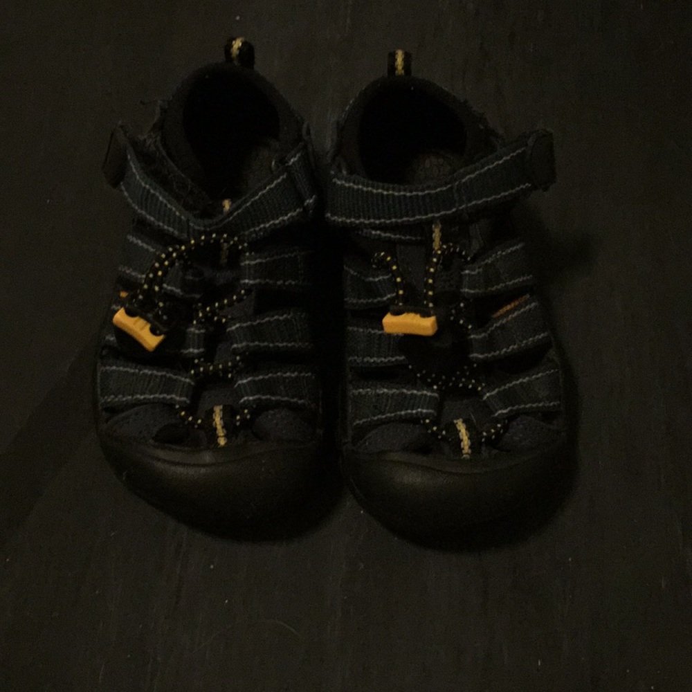 KEEN Toddler Boys Waterproof Sandals